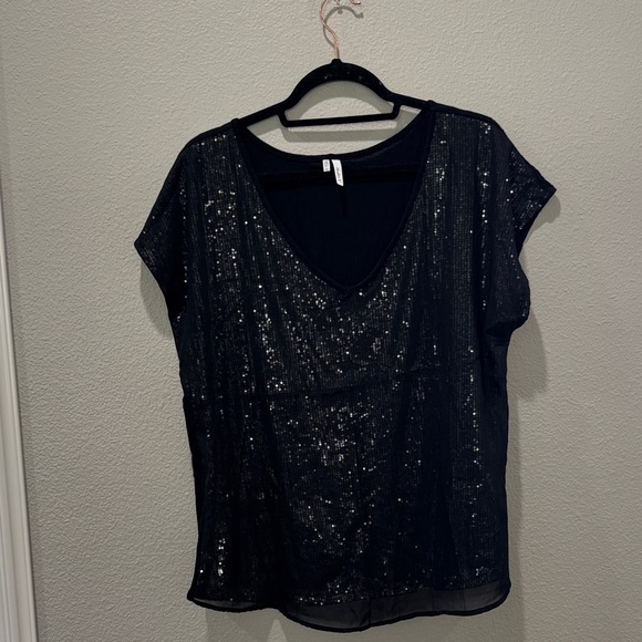 Studio Y Tops - 🖤✨ Studio Y Black V-Neck Sequin Women’s Blouse – SZ L ✨🖤